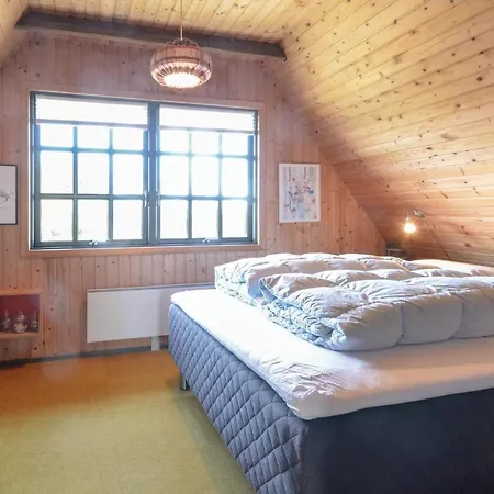 بيت للعطل Two-bedroom Holiday In ثيستد